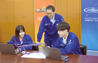 先輩社員02